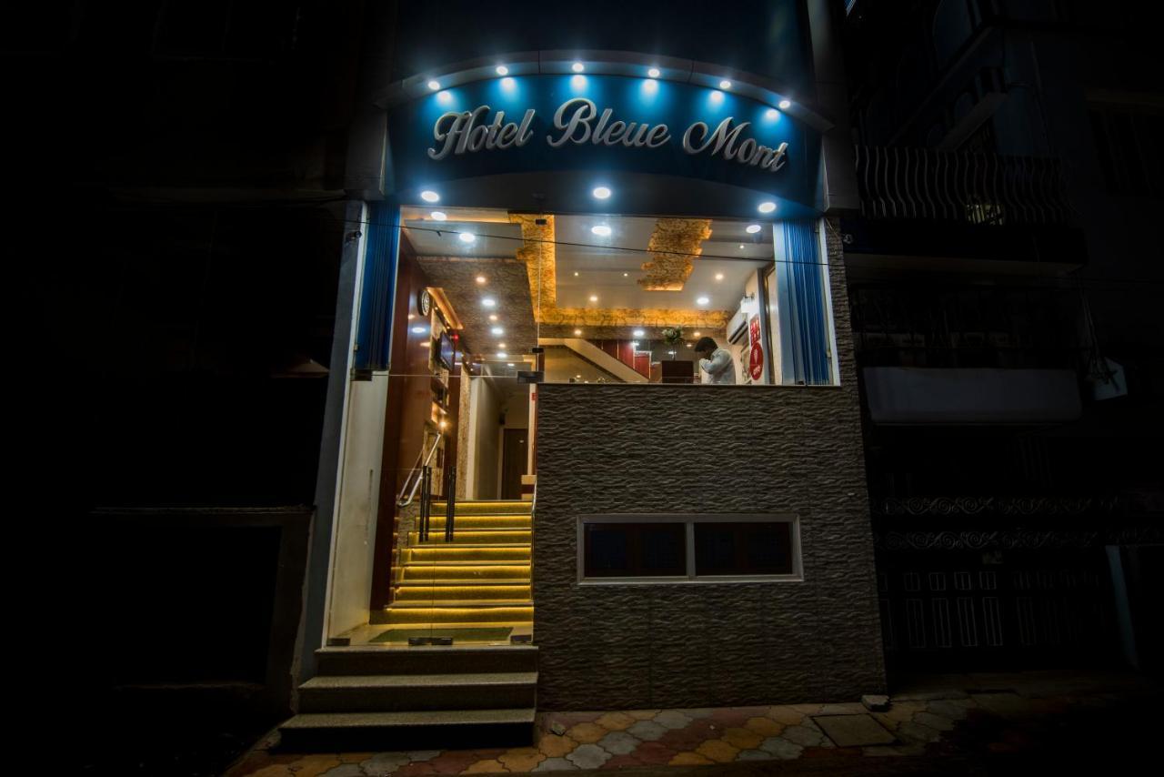 Hotel Bleue Mont Варанаси Экстерьер фото