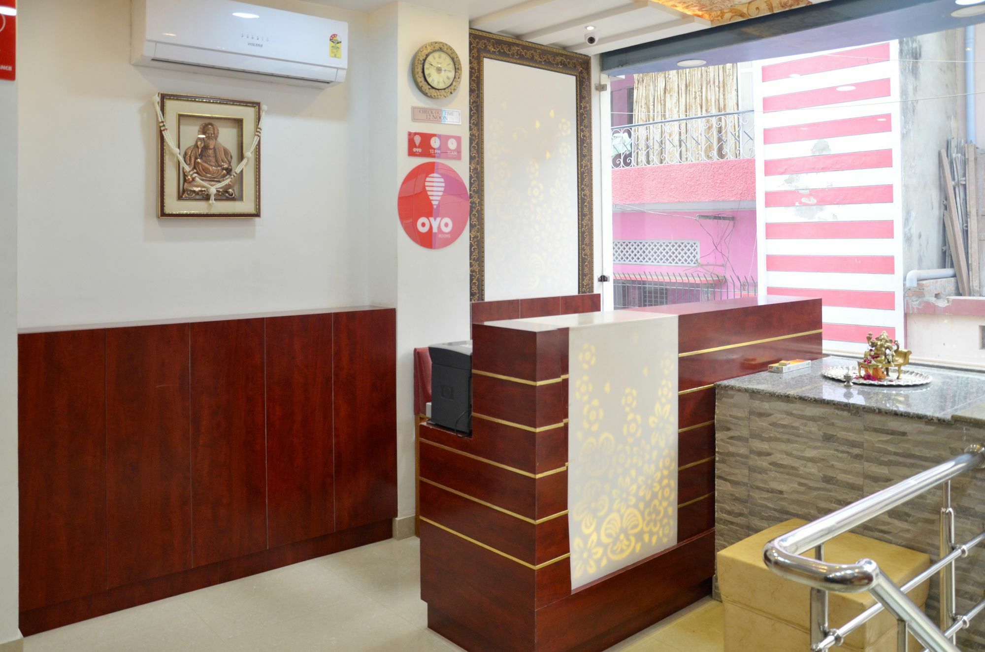 Hotel Bleue Mont Варанаси Экстерьер фото